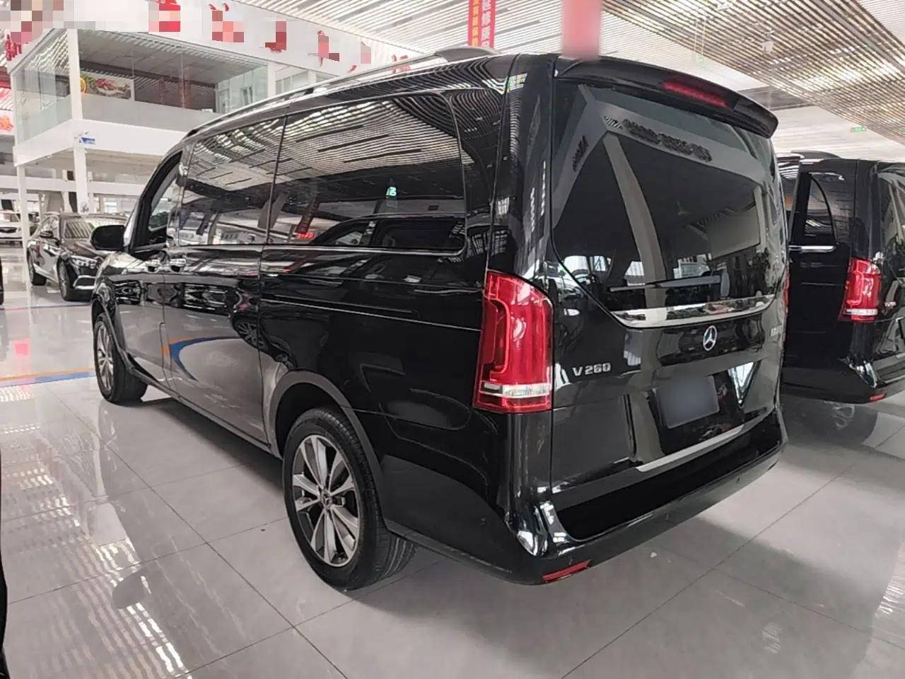 Mercedes-Benz V-Class 2020 V 260 Avantgarde Edition — миниатюра 4