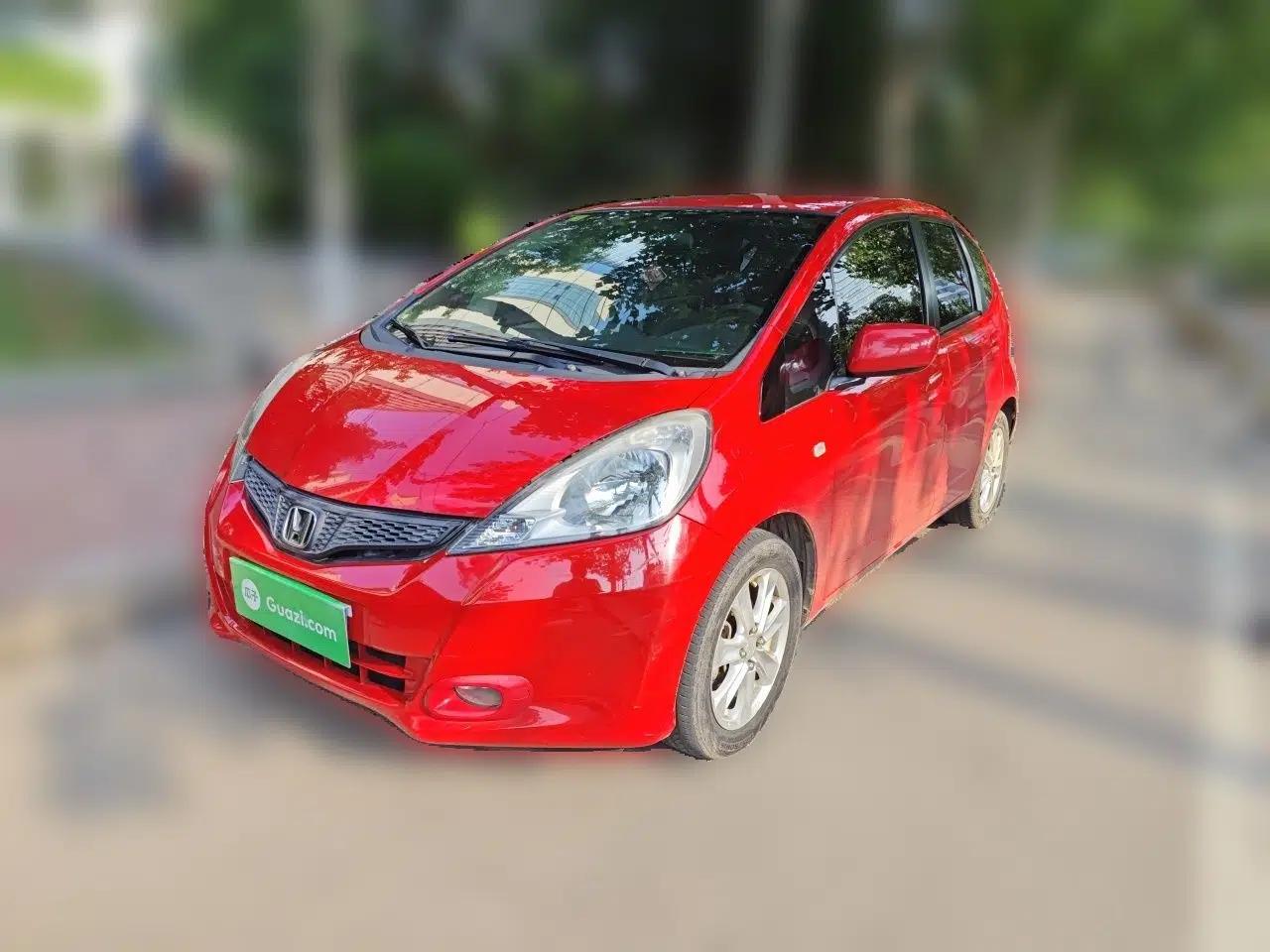 Honda Fit 2011 1.3L automatic comfort version — миниатюра 1