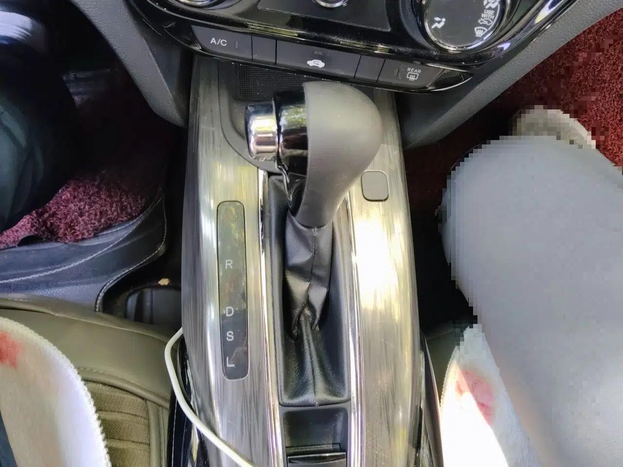 Honda XR-V 2015 1.8L EXi CVT Comfort Version — миниатюра 14