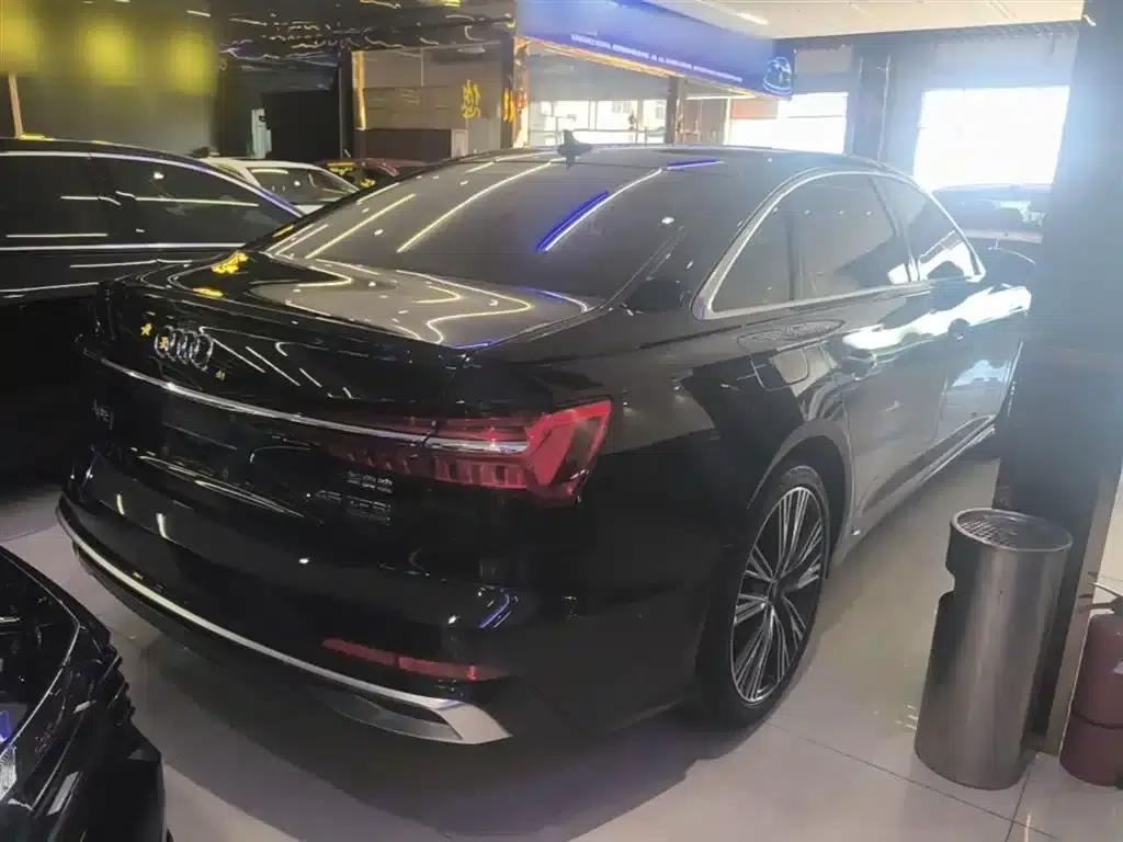 Audi A6L 2023 Facelift 45 TFSI quattro Premium Dynamic Edition — миниатюра 7