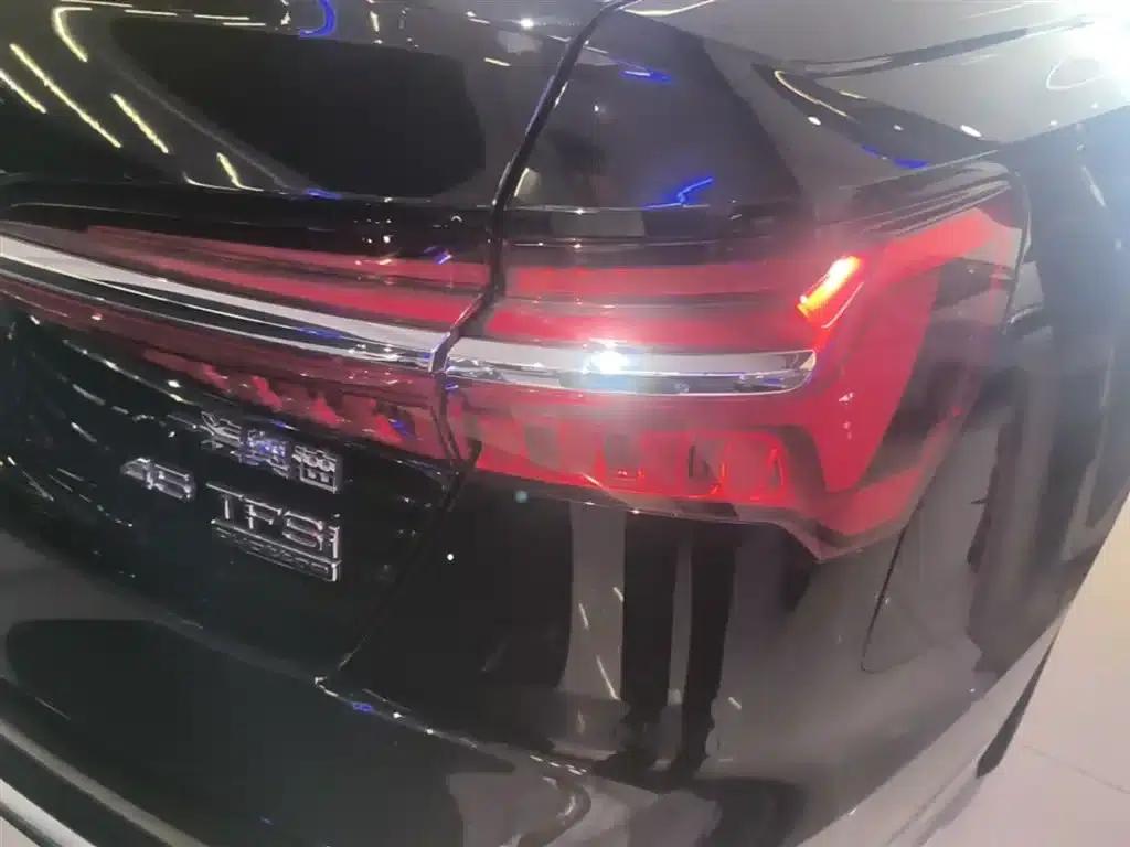 Audi A6L 2023 Facelift 45 TFSI quattro Premium Dynamic Edition — миниатюра 8