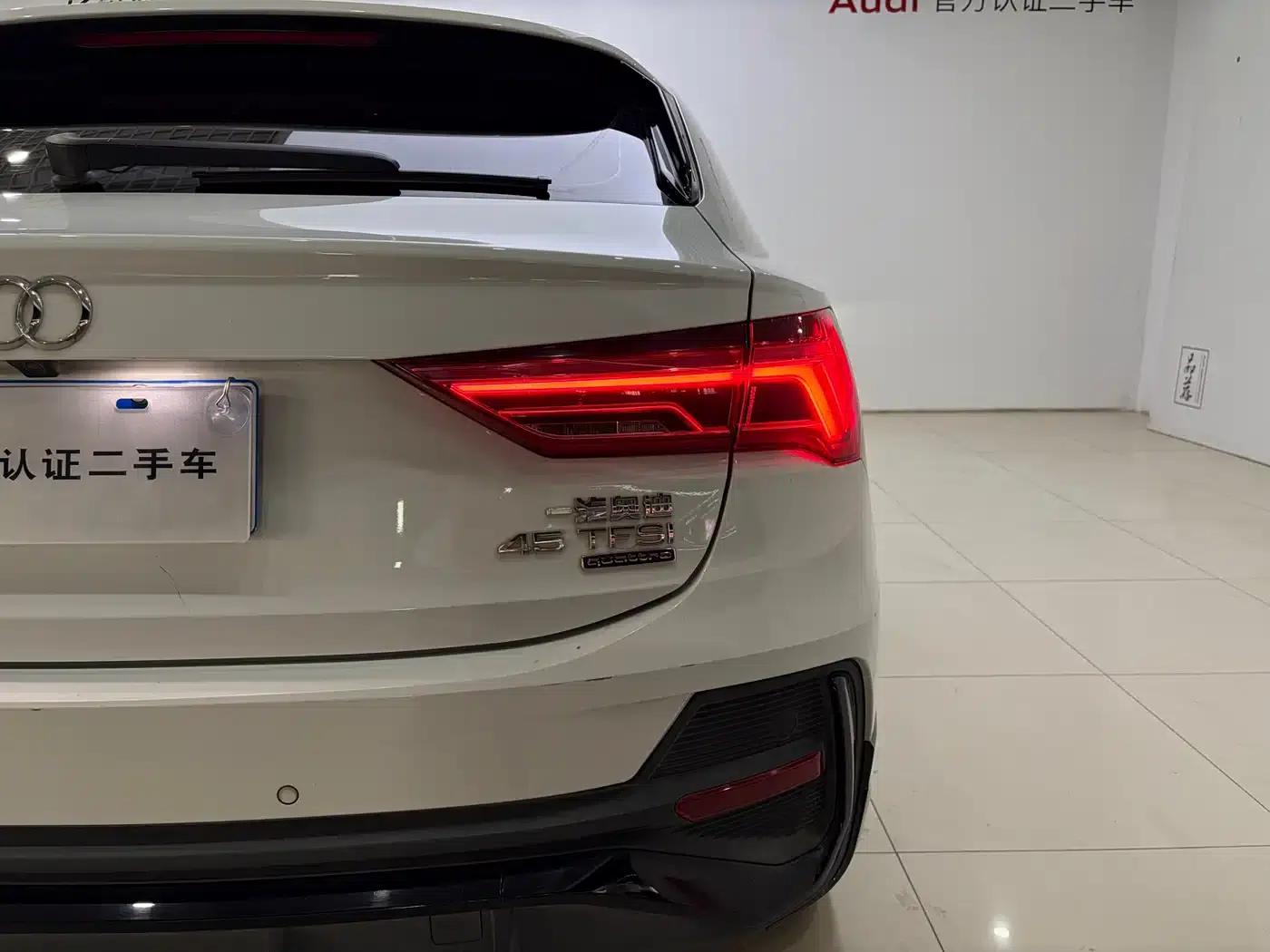 Audi Q3 Sportback 2022 45 TFSI quattro Fashion Edition — миниатюра 6
