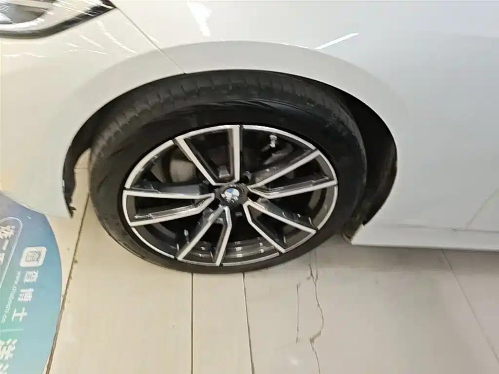 2022 BMW 3 Series 325Li M Sport Package — миниатюра 23