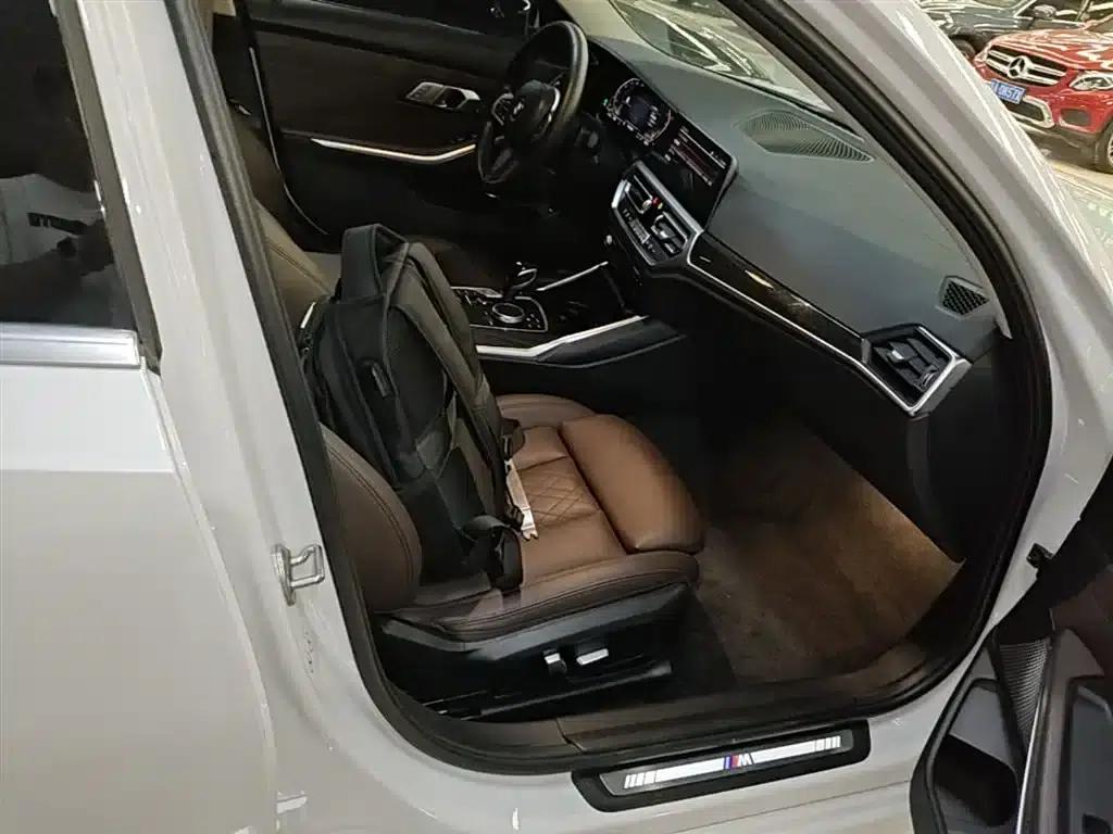 2022 BMW 3 Series 325Li M Sport Package — миниатюра 25