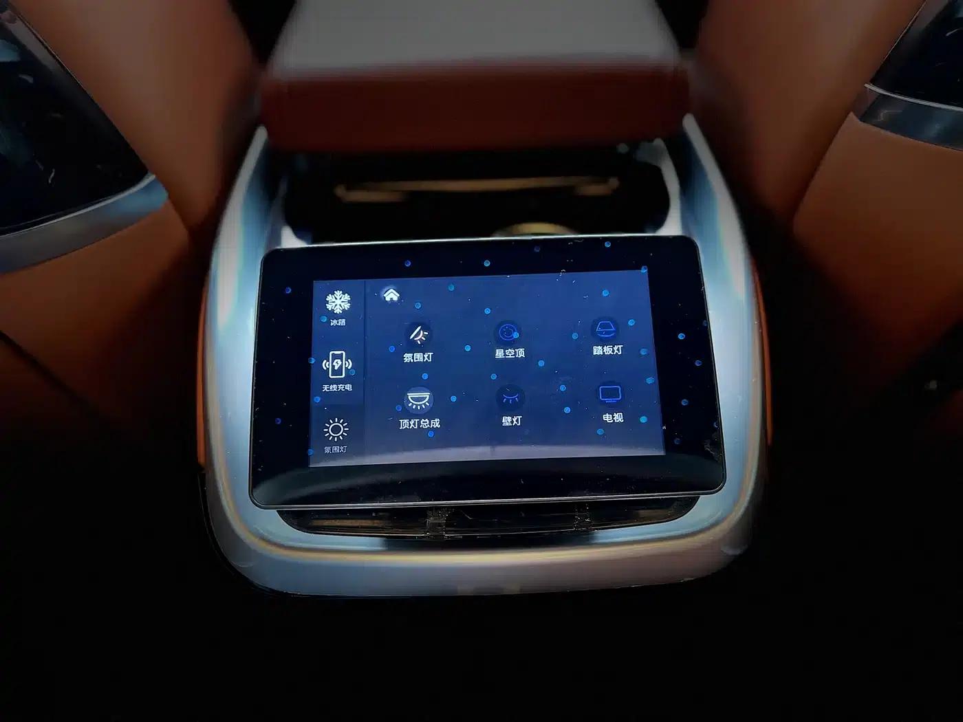 2023 Nissan Vito 2.0T Business Edition 7-seater — миниатюра 16