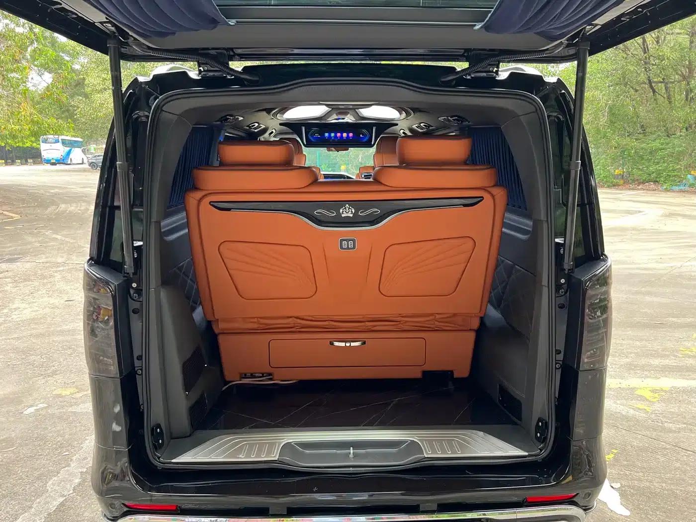 2023 Nissan Vito 2.0T Business Edition 7-seater — миниатюра 24