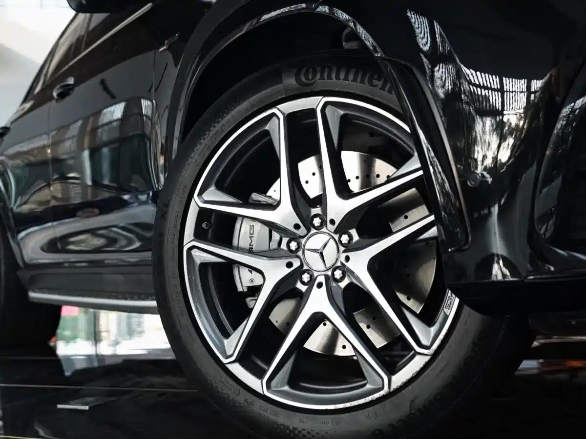 2023 Mercedes-Benz GLE Coupe AMG Model: AMG GLE 53 4MATIC+ Coupe SUV — миниатюра 4