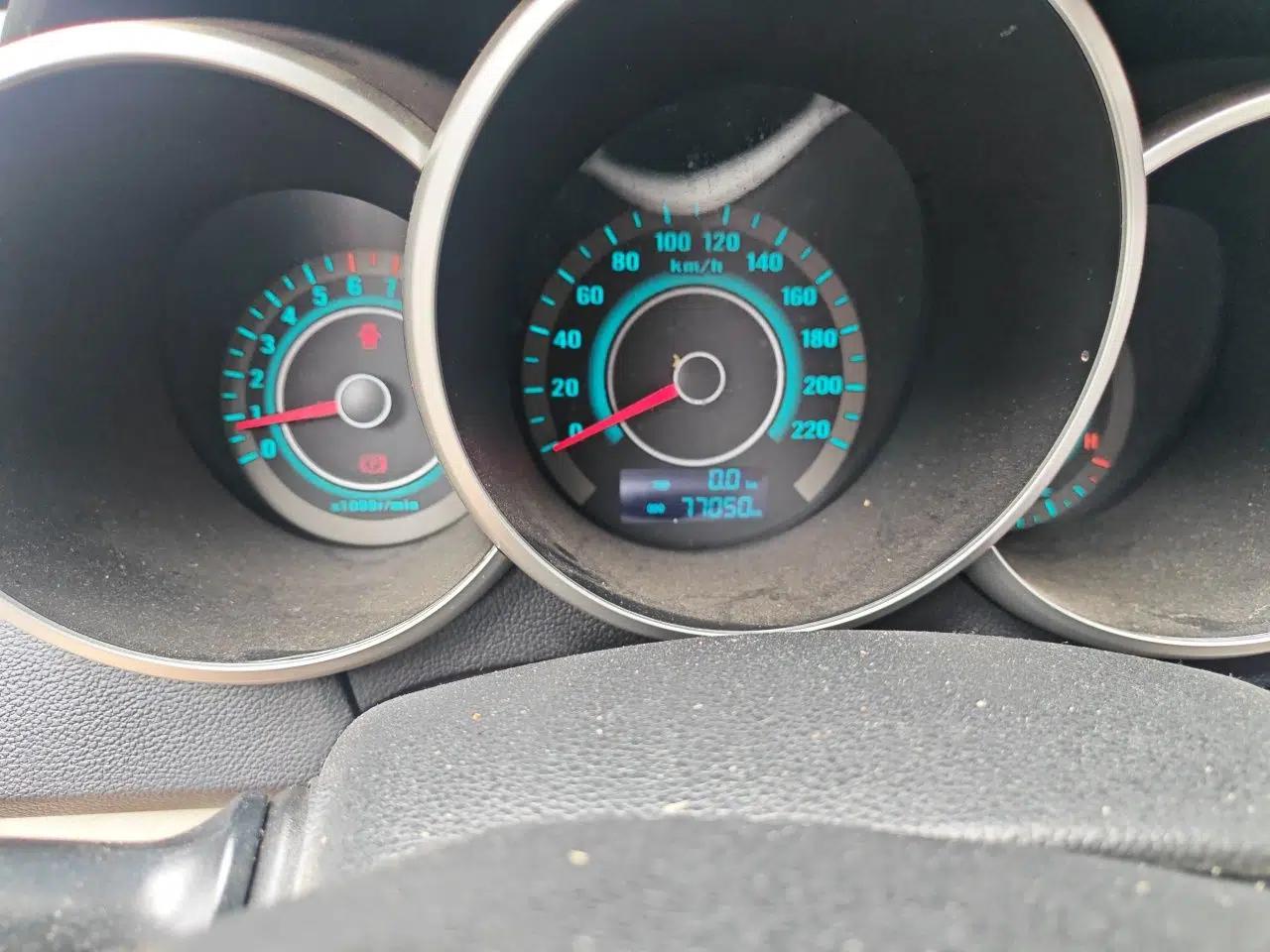 CHANGAN Eado 2014 1.6L Manual Luxury Model — миниатюра 12