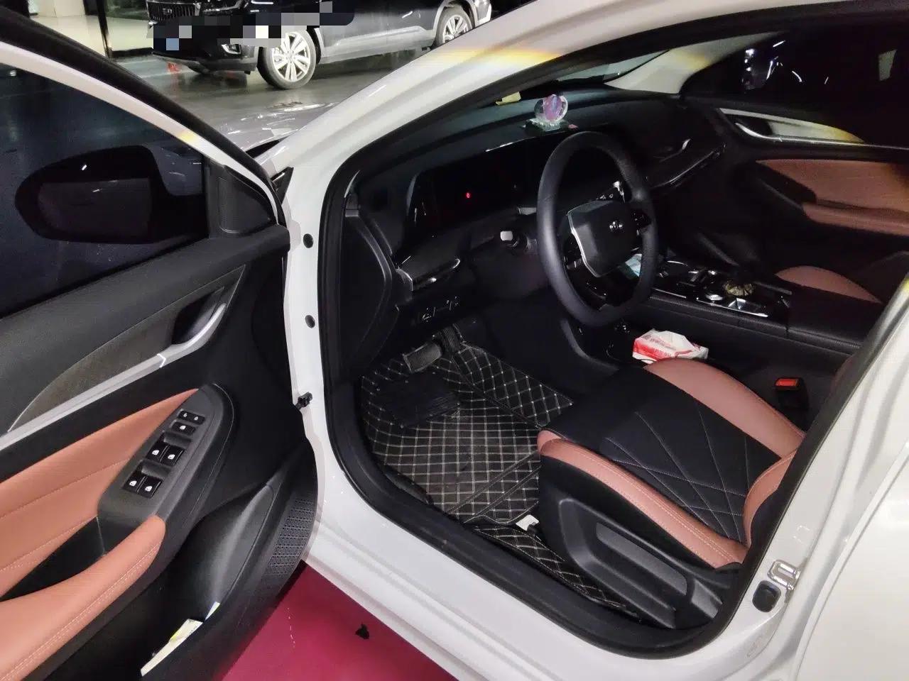 CHANGAN Eado 2023 Changan Edition PLUS Blue Whale NE 1.4T GDI DCT Prestige Version — миниатюра 16