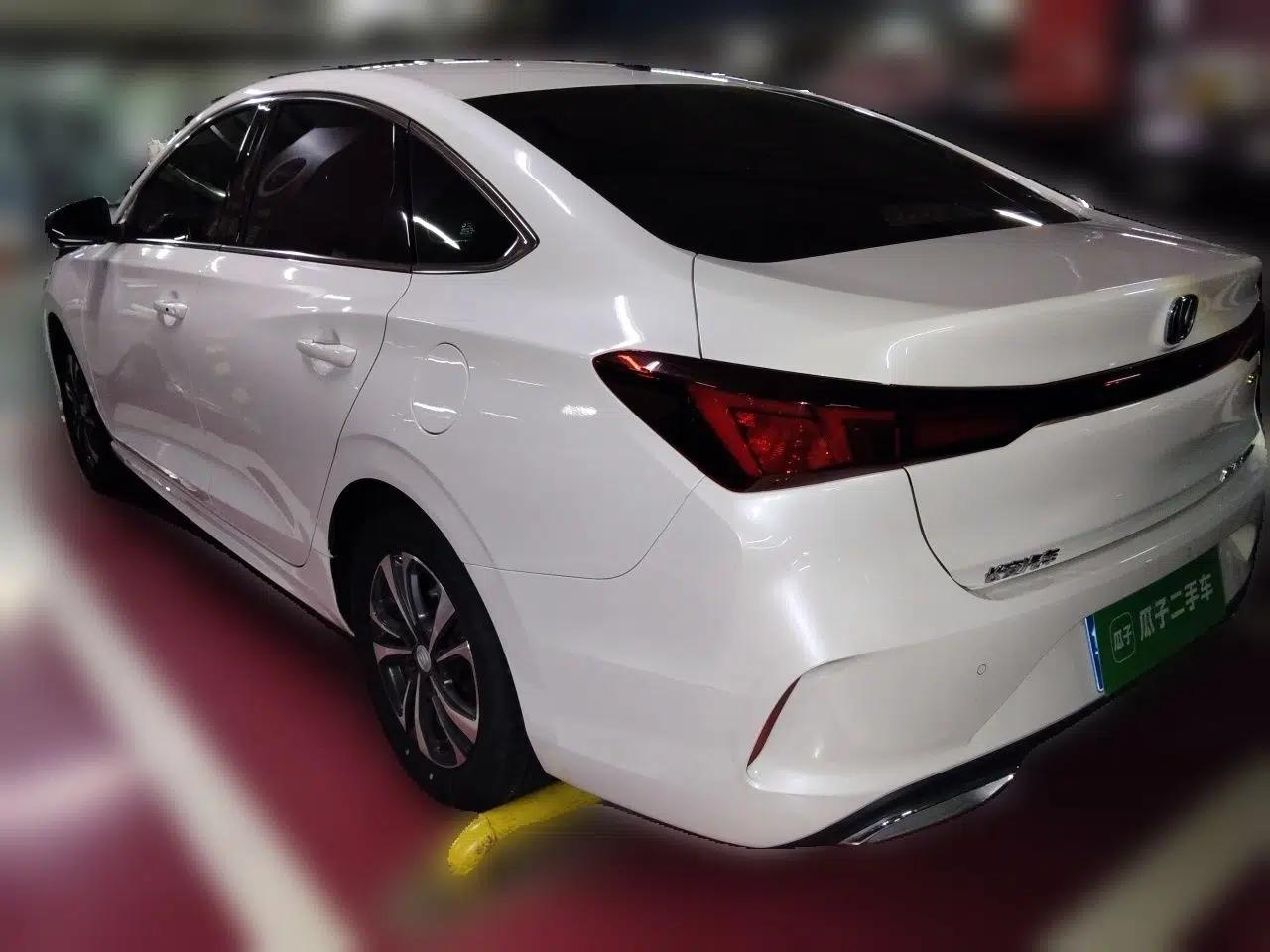 CHANGAN Eado 2023 Changan Edition PLUS Blue Whale NE 1.4T GDI DCT Prestige Version — миниатюра 4