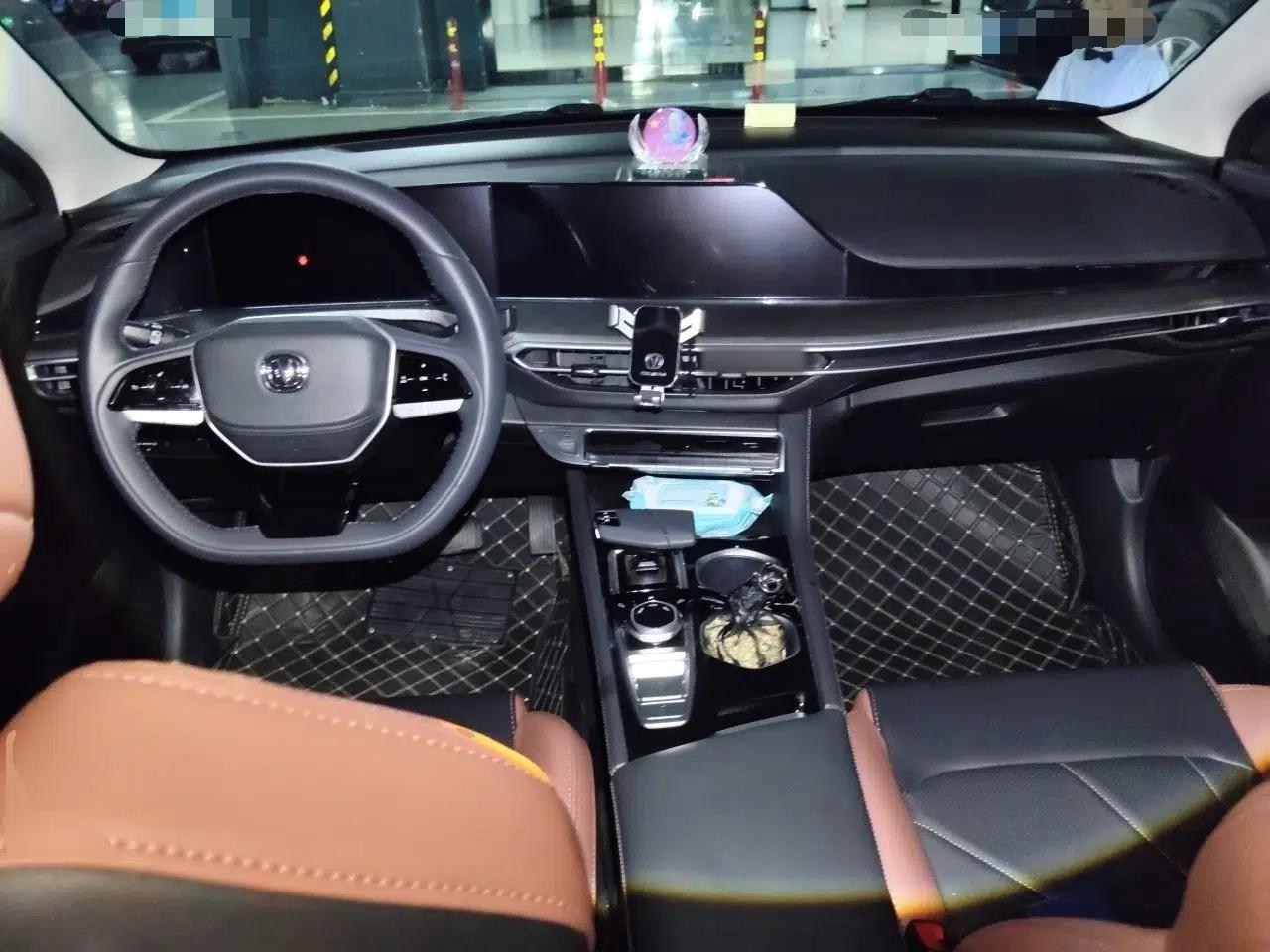 CHANGAN Eado 2023 Changan Edition PLUS Blue Whale NE 1.4T GDI DCT Prestige Version — миниатюра 9