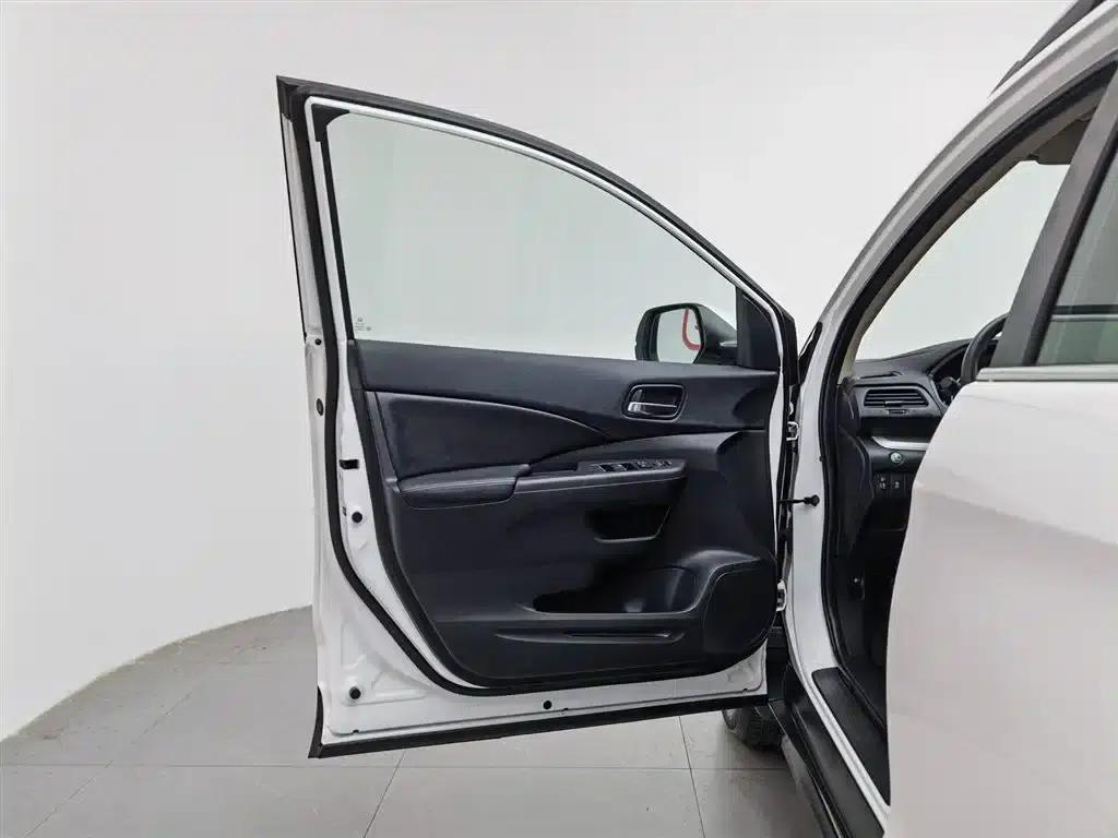 Honda CR-V 2015 2.0L 2WD Urban Edition — миниатюра 8