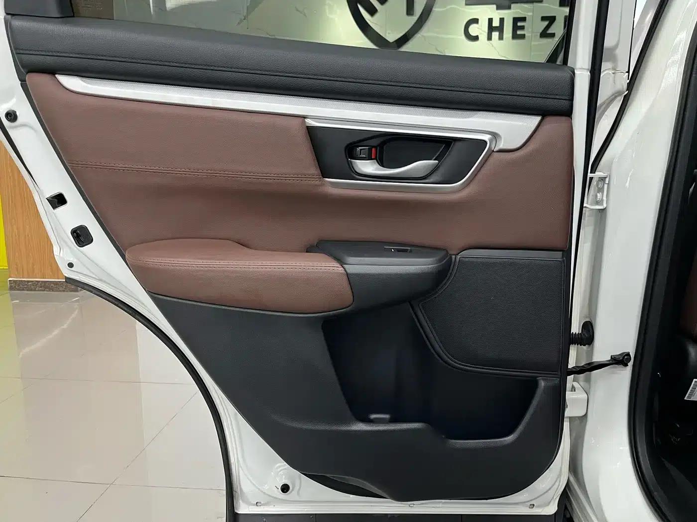 Honda CR-V 2017 240TURBO CVT 2WD Urban Edition — миниатюра 13
