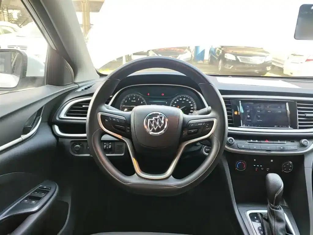 Buick Excelle 2021 Facelift Classic 1.5L Automatic Entry-Level Model — миниатюра 11