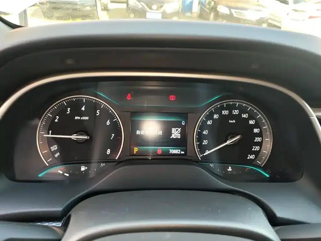 Buick Excelle 2021 Facelift Classic 1.5L Automatic Entry-Level Model — миниатюра 12