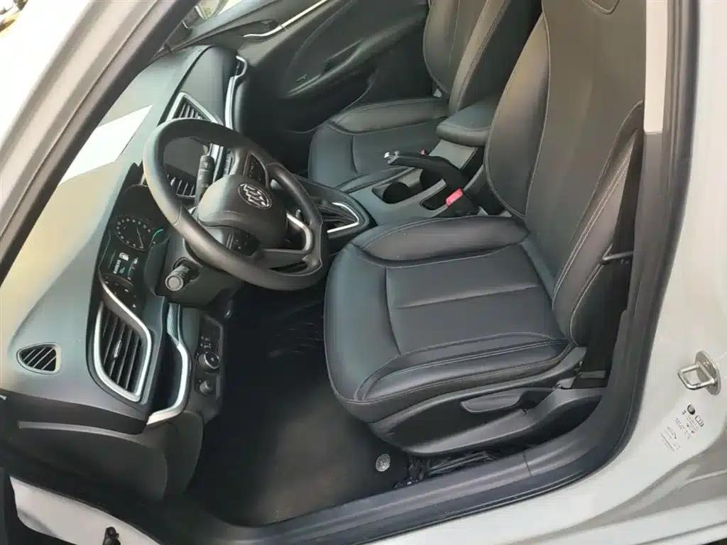 Buick Excelle 2021 Facelift Classic 1.5L Automatic Entry-Level Model — миниатюра 15