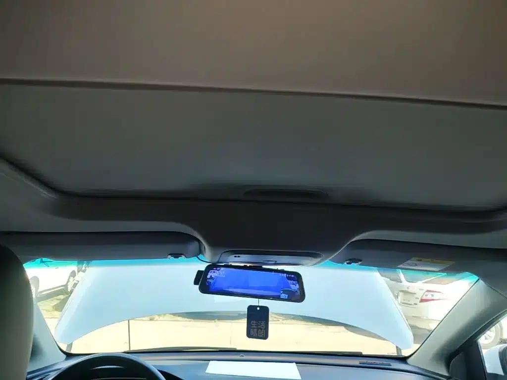Buick Excelle 2021 Facelift Classic 1.5L Automatic Entry-Level Model — миниатюра 18