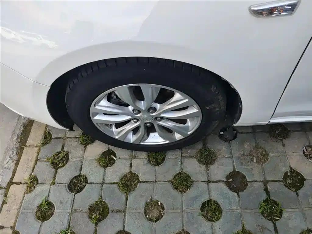 Buick Excelle 2021 Facelift Classic 1.5L Automatic Entry-Level Model — миниатюра 23