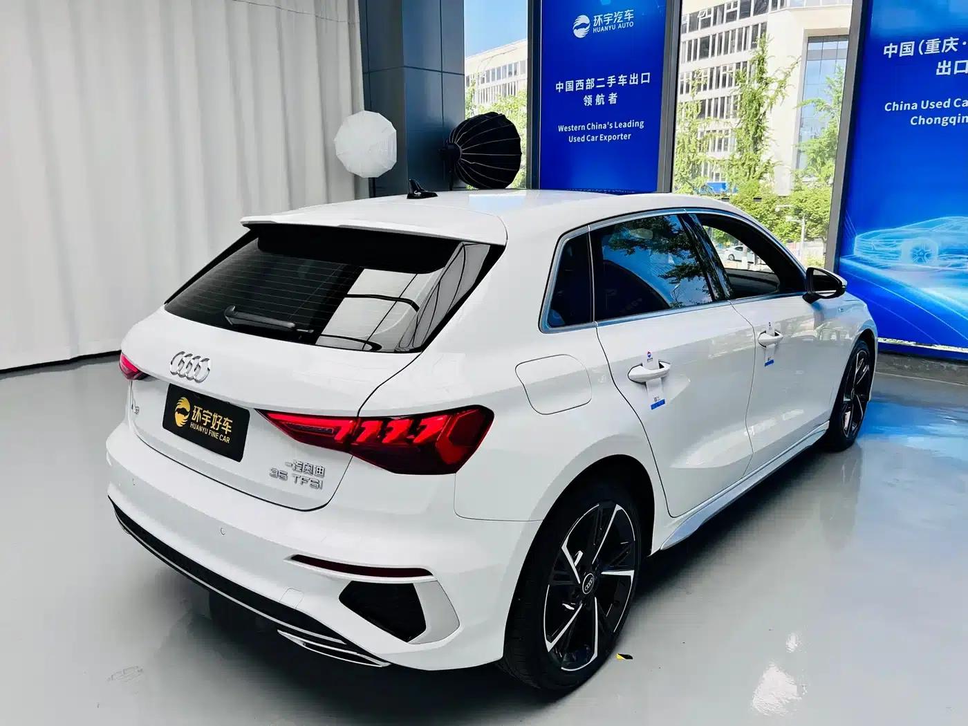 Audi A3 2023 Facelift Sportback 35 TFSI Fashion Sporty Model — миниатюра 11