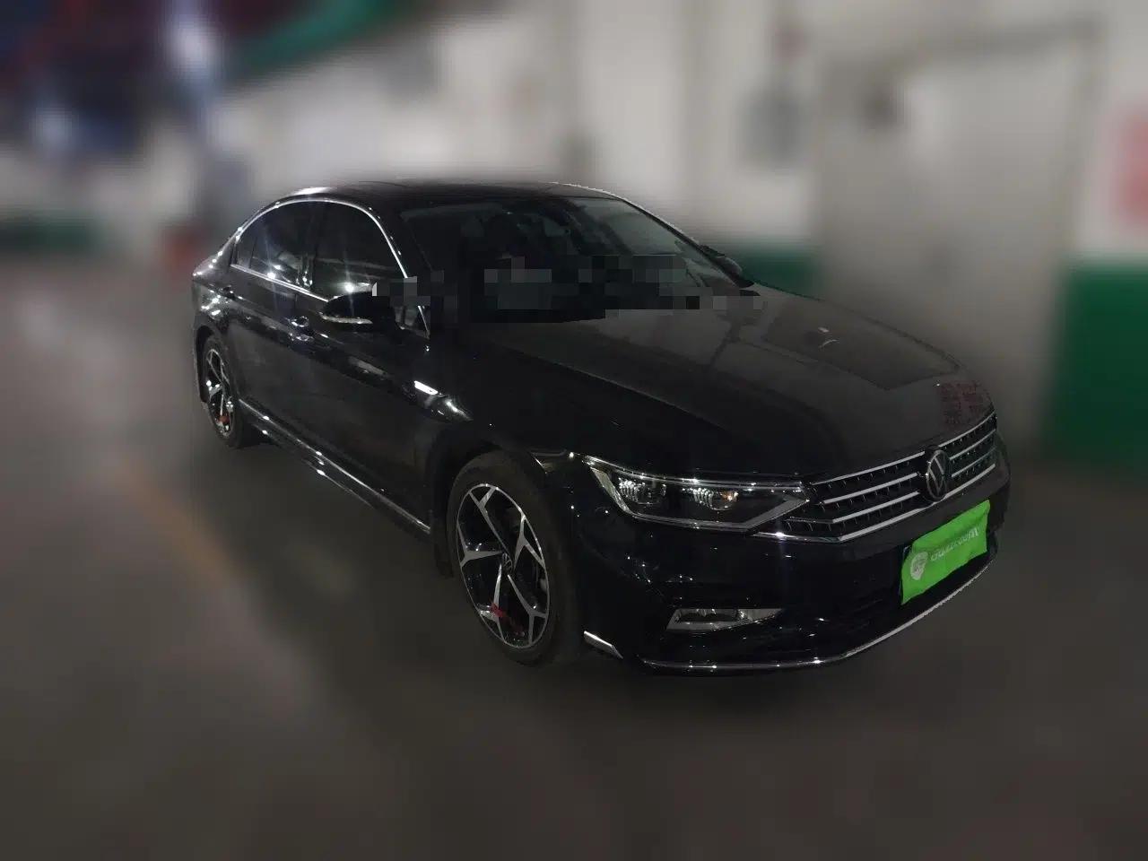 Volkswagen Magotan 2025 Zhongxiang Version 330TSI DSG Luxury Edition — миниатюра 3