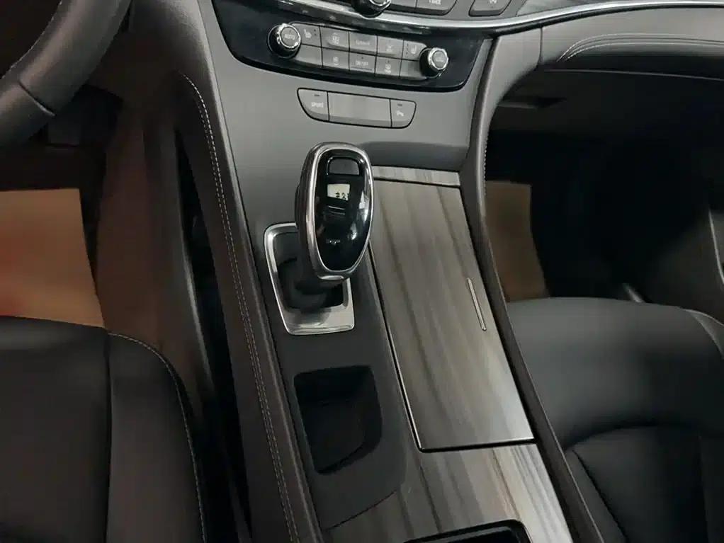 Buick LaCrosse 2022 652T Luxury Edition — миниатюра 9