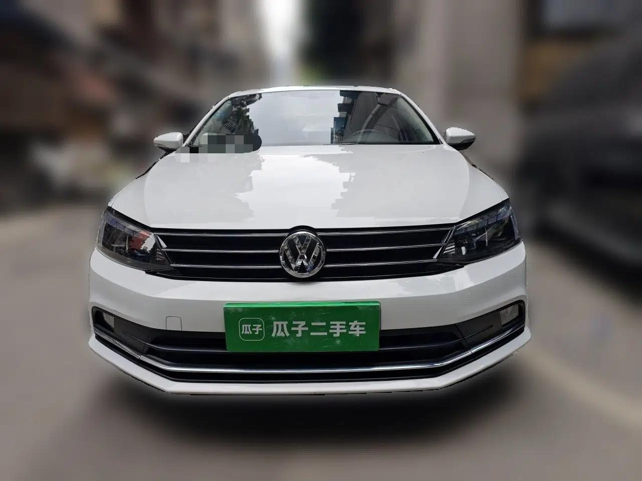 Volkswagen Sagitar 2018 1.6L Automatic Comfort Model — миниатюра 2
