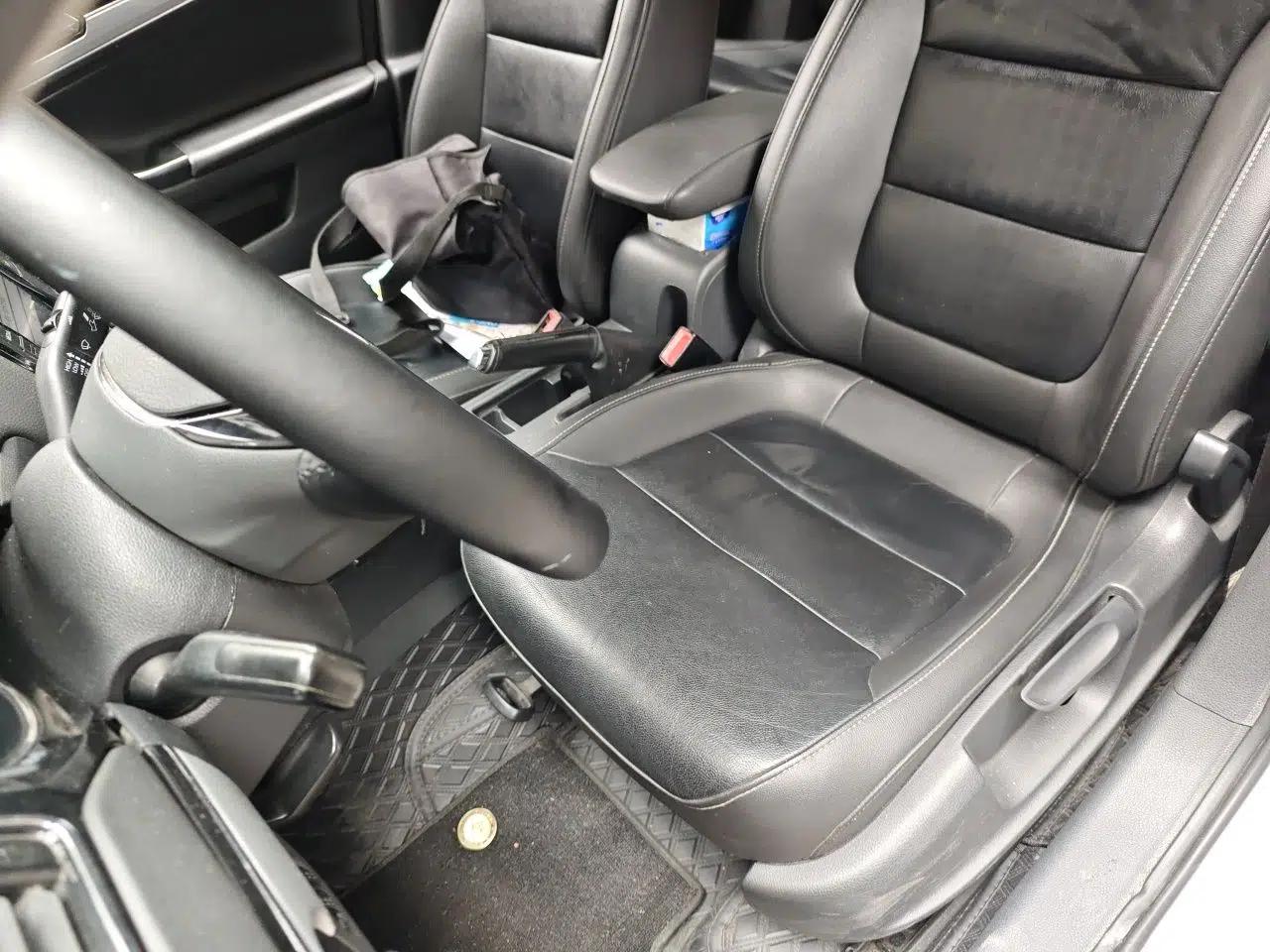 Volkswagen Sagitar 2018 1.6L Automatic Comfort Model — миниатюра 15