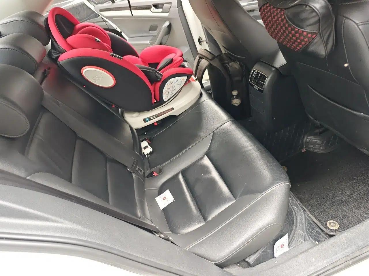 Volkswagen Sagitar 2018 1.6L Automatic Comfort Model — миниатюра 17