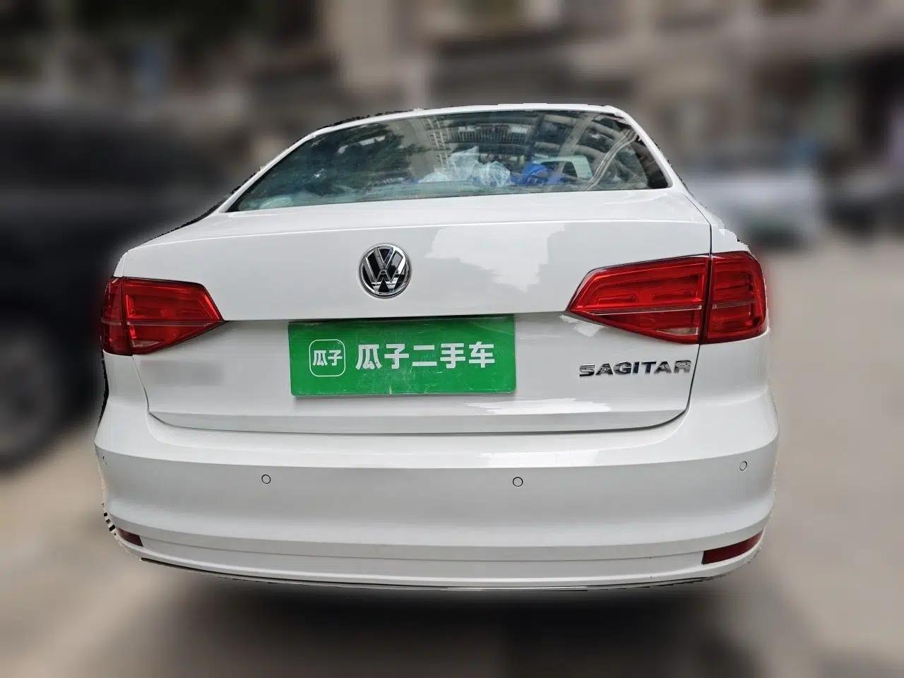 Volkswagen Sagitar 2018 1.6L Automatic Comfort Model — миниатюра 5