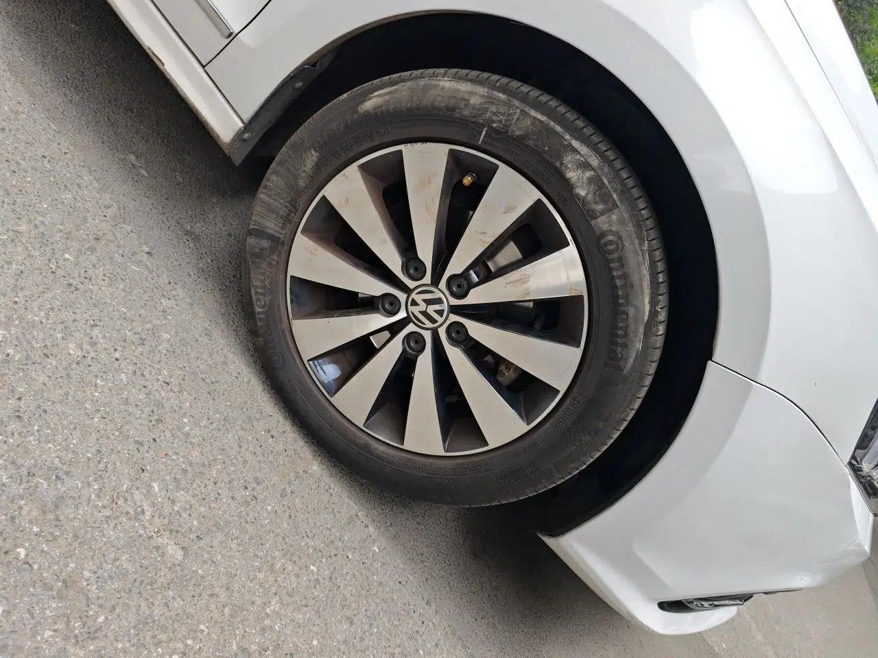 Volkswagen Sagitar 2018 1.6L Automatic Comfort Model — миниатюра 8