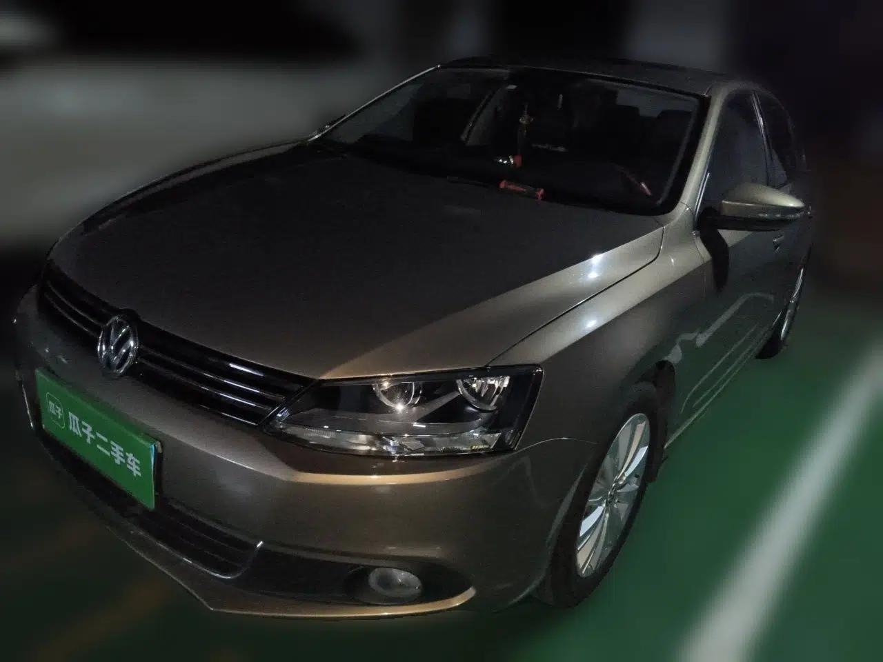 Volkswagen Sagitar 2014 Revised Version 1.6L Automatic Comfort Edition — миниатюра 1