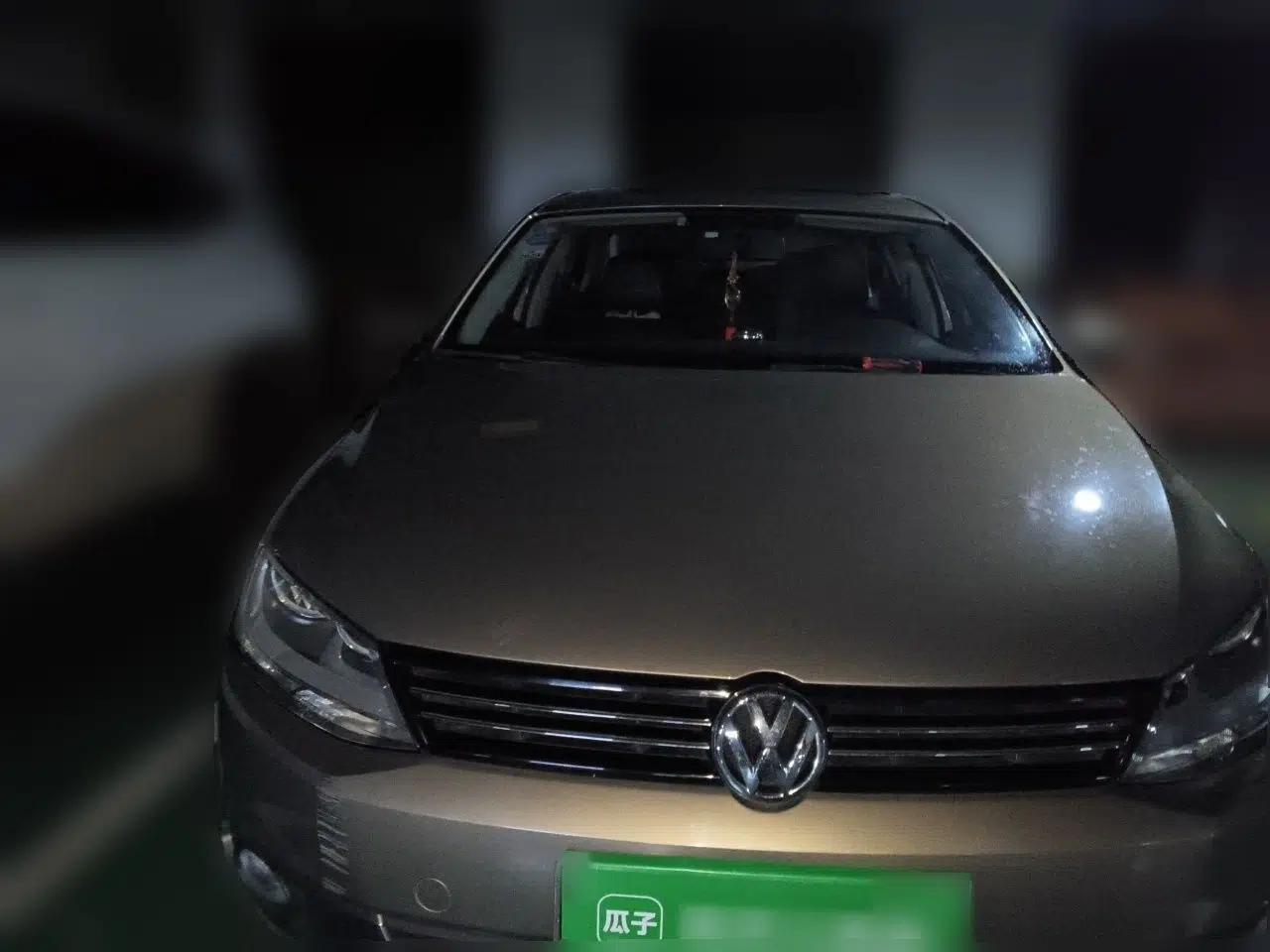 Volkswagen Sagitar 2014 Revised Version 1.6L Automatic Comfort Edition — миниатюра 2
