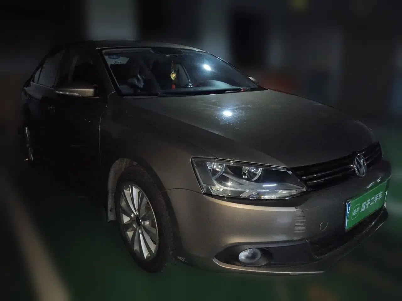 Volkswagen Sagitar 2014 Revised Version 1.6L Automatic Comfort Edition — миниатюра 3