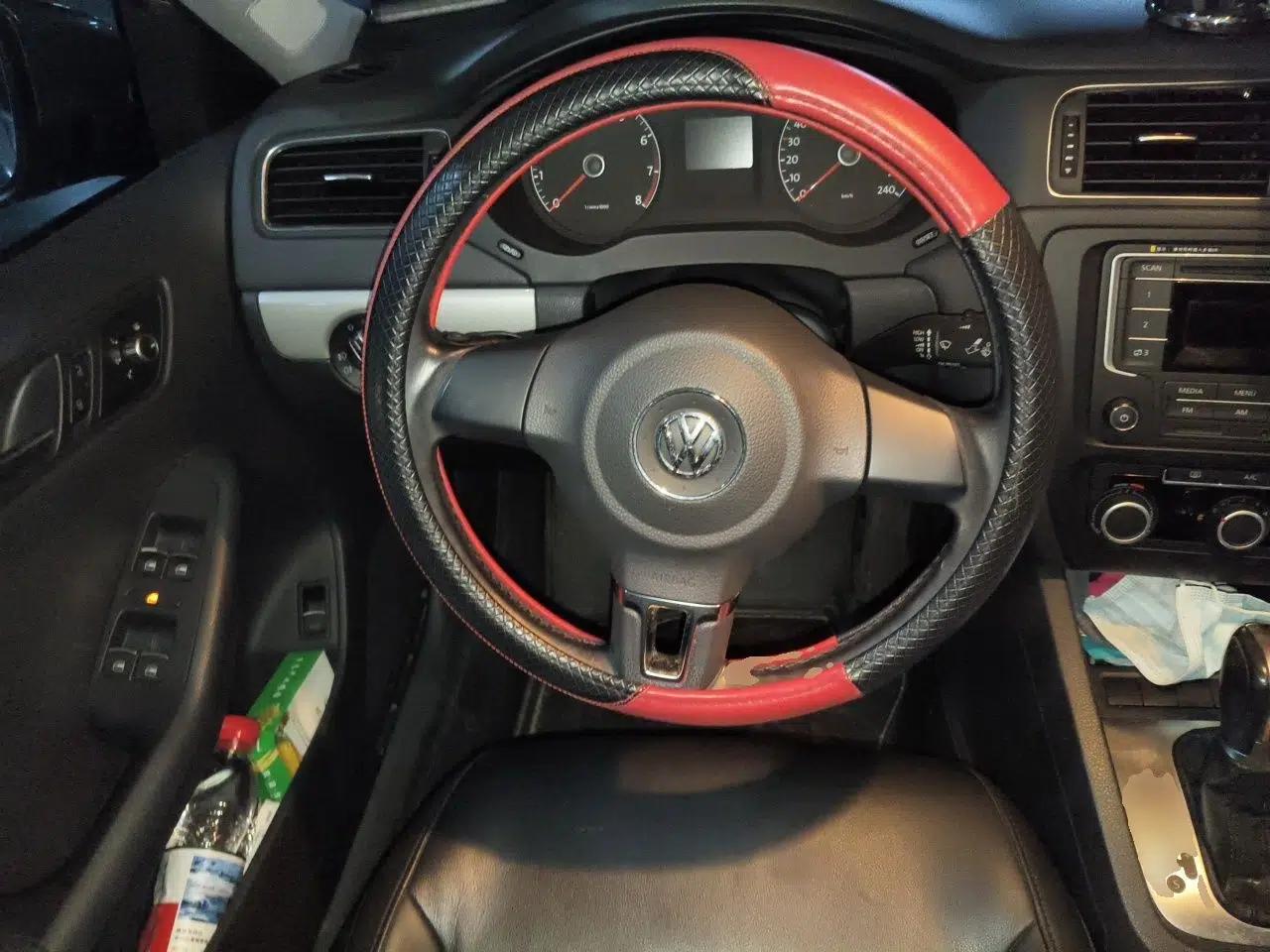 Volkswagen Sagitar 2014 Revised Version 1.6L Automatic Comfort Edition — миниатюра 10