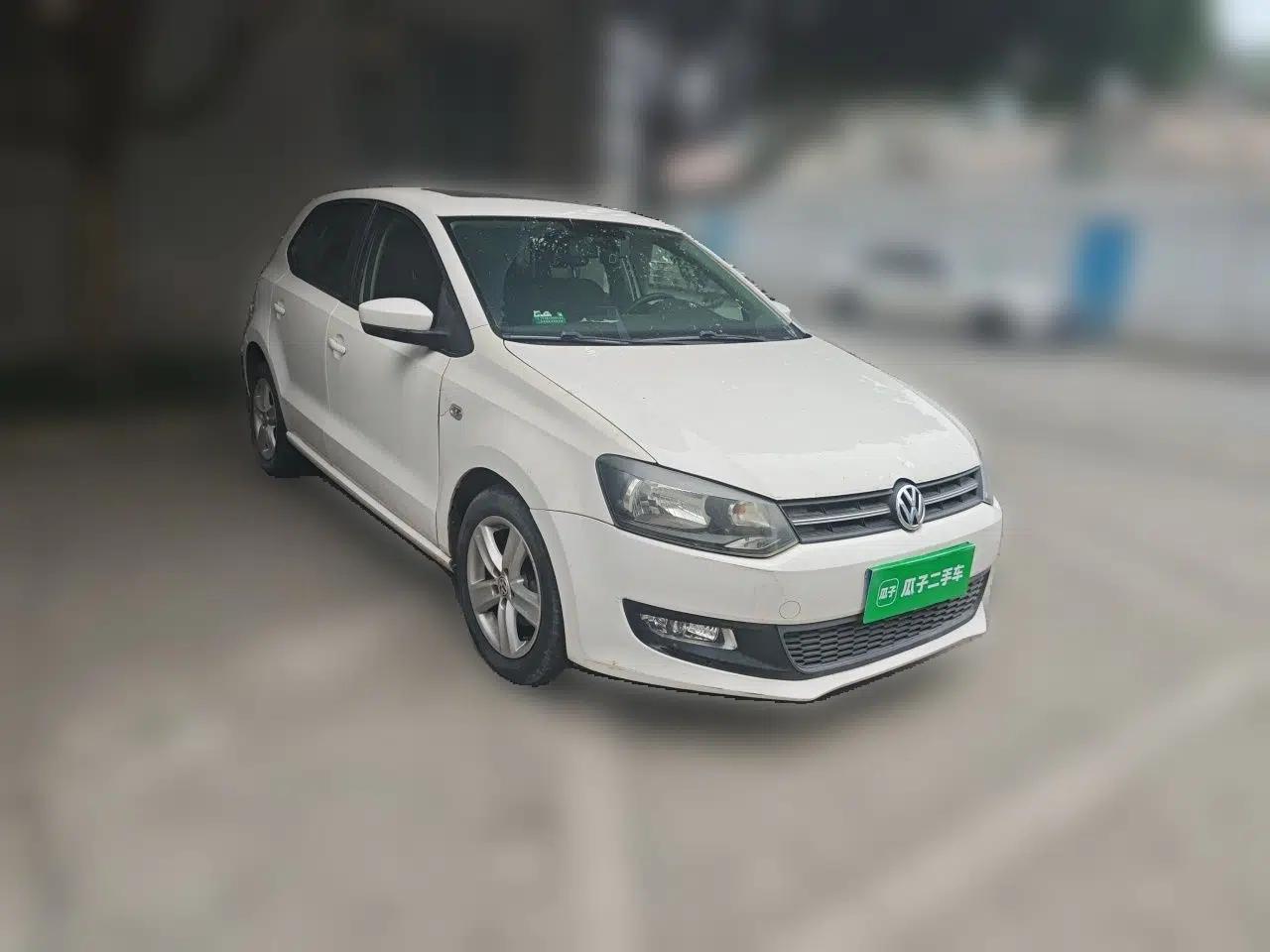 Volkswagen Polo 2011 1.6L Automatic ZhiShang Version — миниатюра 3