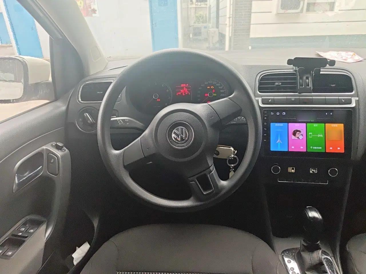 Volkswagen Polo 2011 1.6L Automatic ZhiShang Version — миниатюра 10