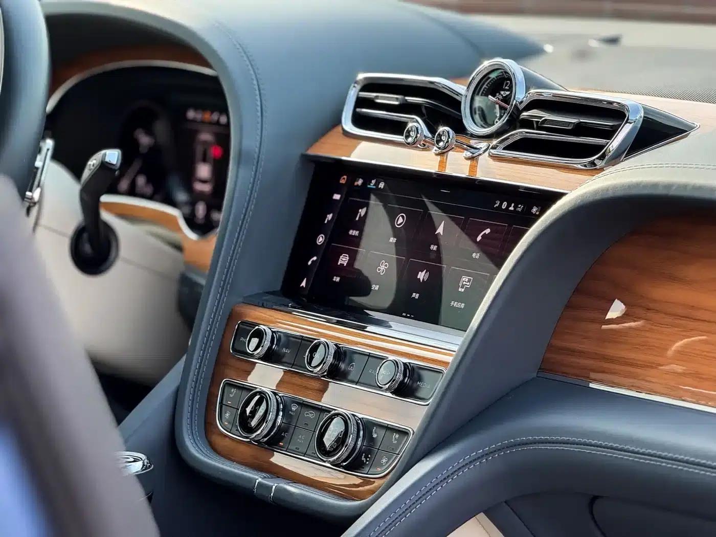 Bentayga 2021 4.0T V8 — миниатюра 12