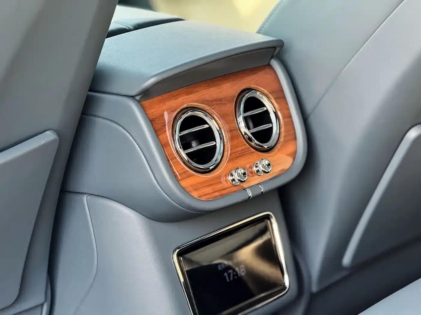 Bentayga 2021 4.0T V8 — миниатюра 14