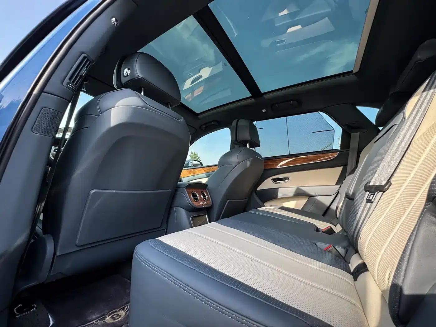 Bentayga 2021 4.0T V8 — миниатюра 15
