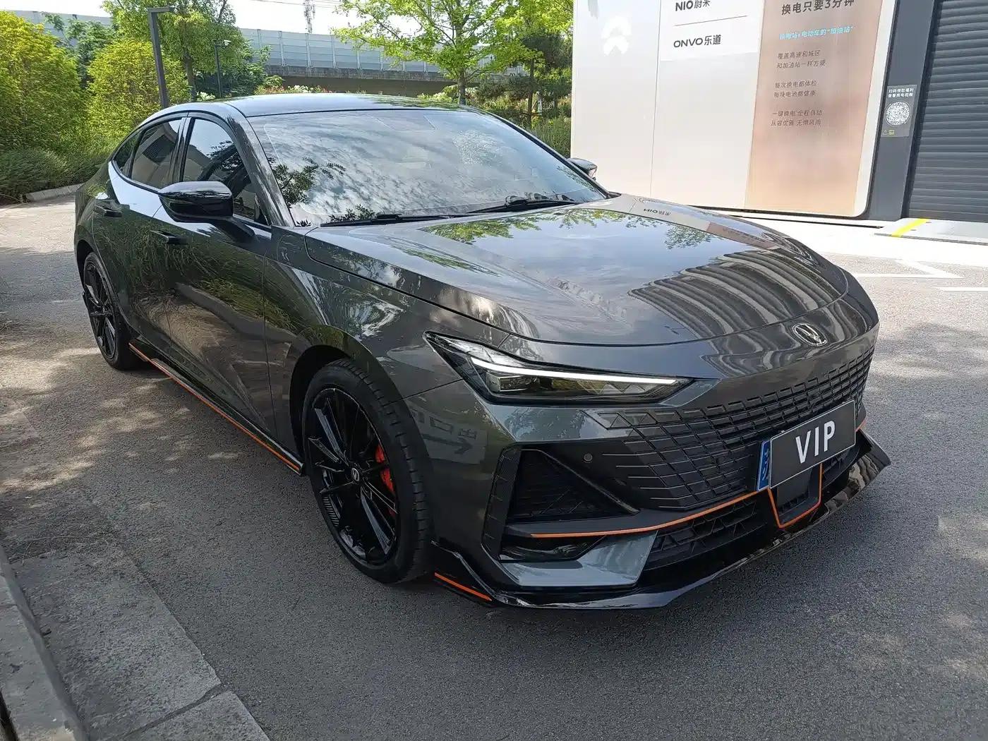 Changan UNI-V 2022 1.5T Sport Edition — миниатюра 3
