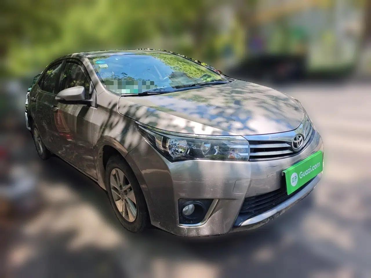 Toyota Corolla 2014 1.6L CVT GL — миниатюра 3