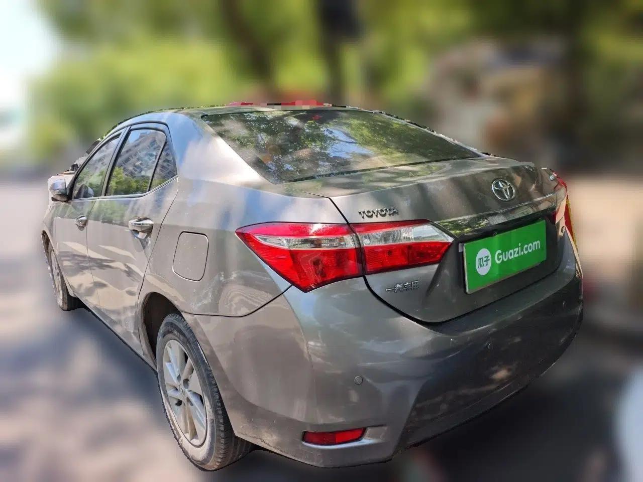Toyota Corolla 2014 1.6L CVT GL — миниатюра 4
