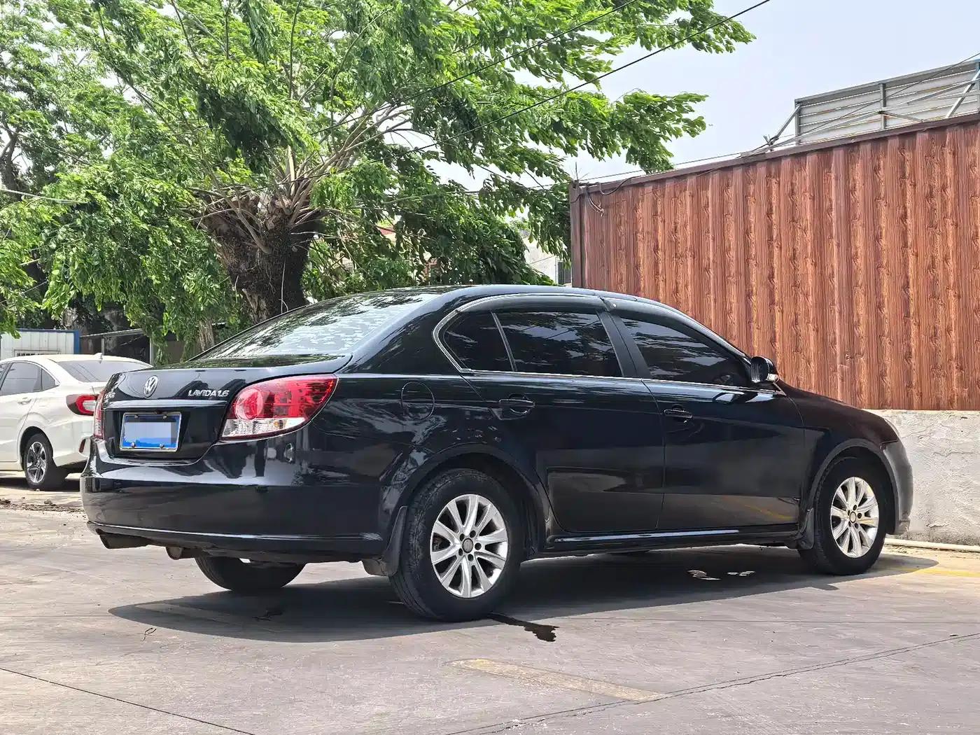 2013 Volkswagen Lavida Classic 1.6L Manual Fashion Edition — миниатюра 7