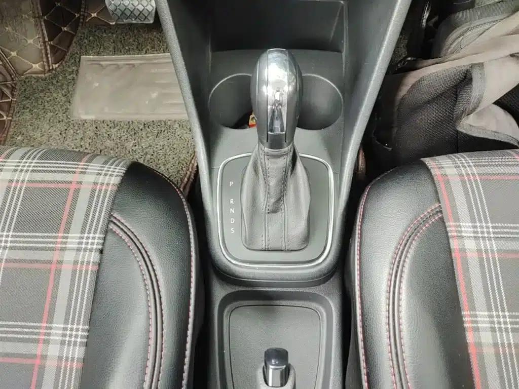 2016 Polo 1.4L Automatic Fashion Edition — миниатюра 14
