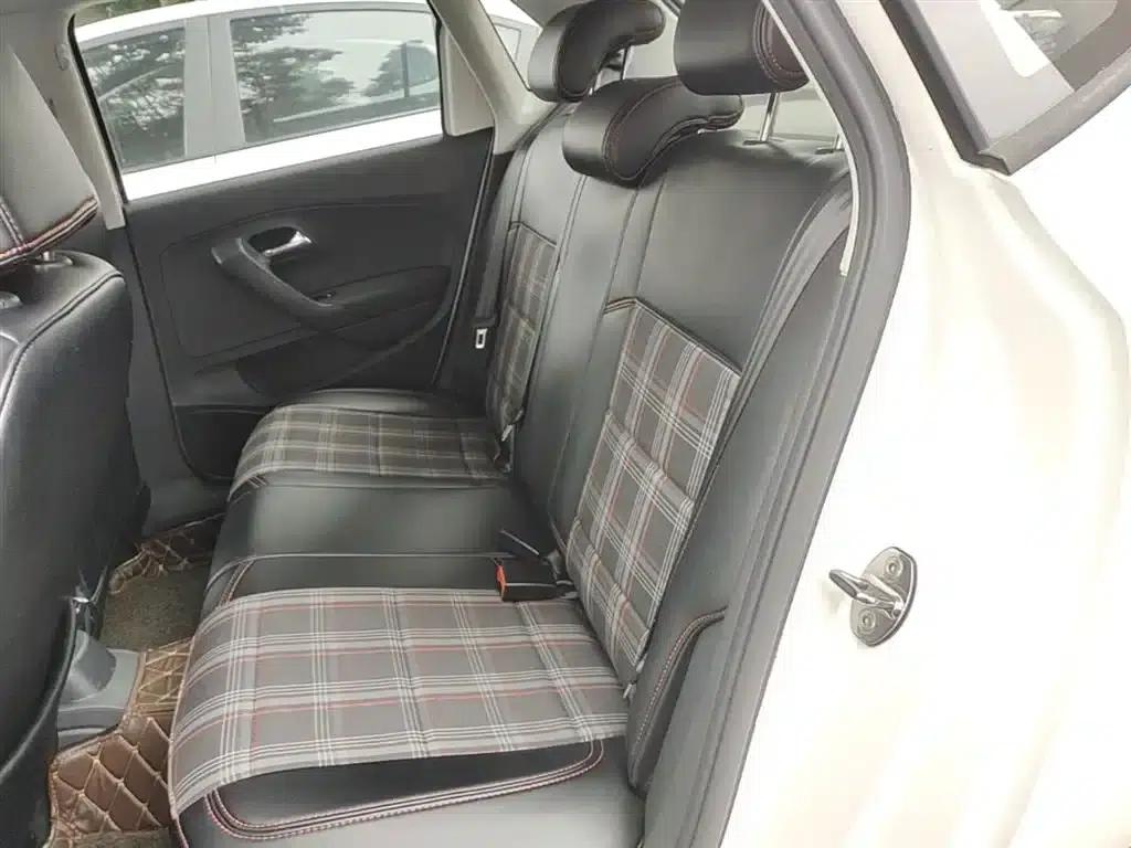 2016 Polo 1.4L Automatic Fashion Edition — миниатюра 17