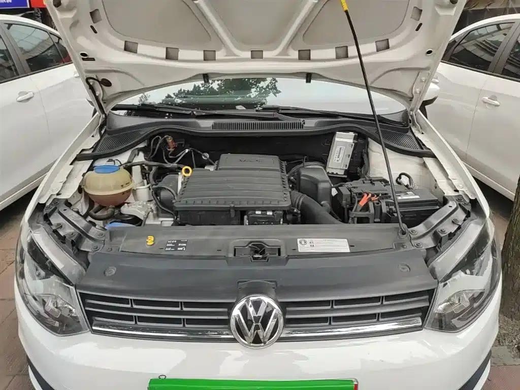 2016 Polo 1.4L Automatic Fashion Edition — миниатюра 20