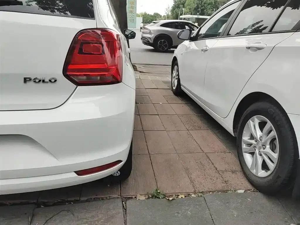 2016 Polo 1.4L Automatic Fashion Edition — миниатюра 8