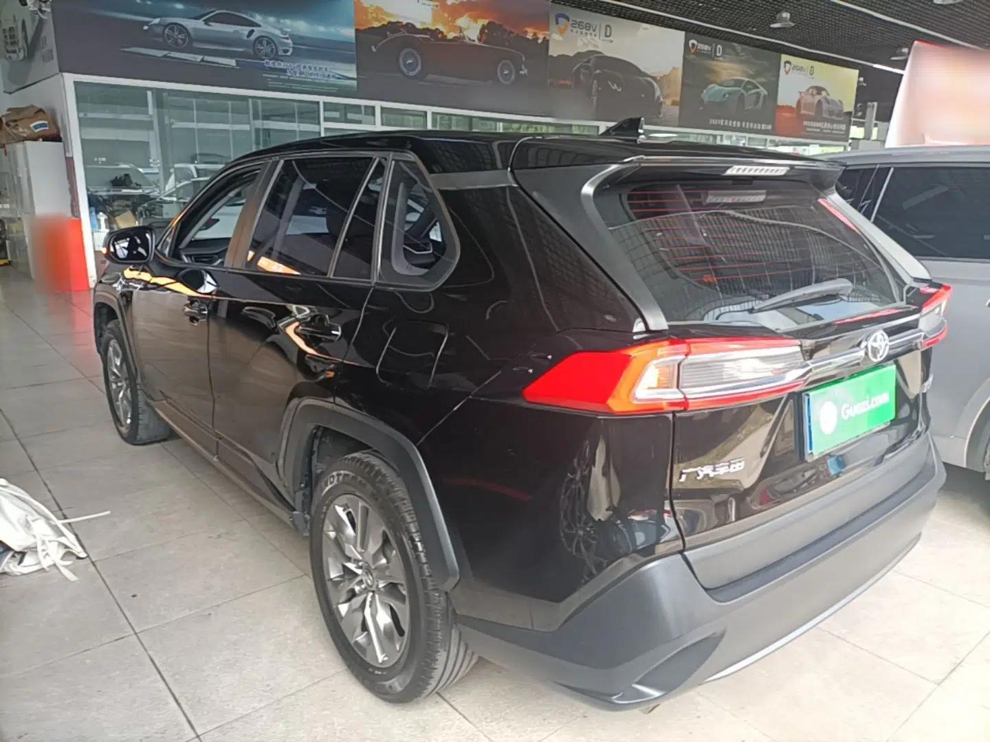 Toyota Wildlander 2023 2.0L CVT Two-Wheel Drive Leading Edition — миниатюра 4