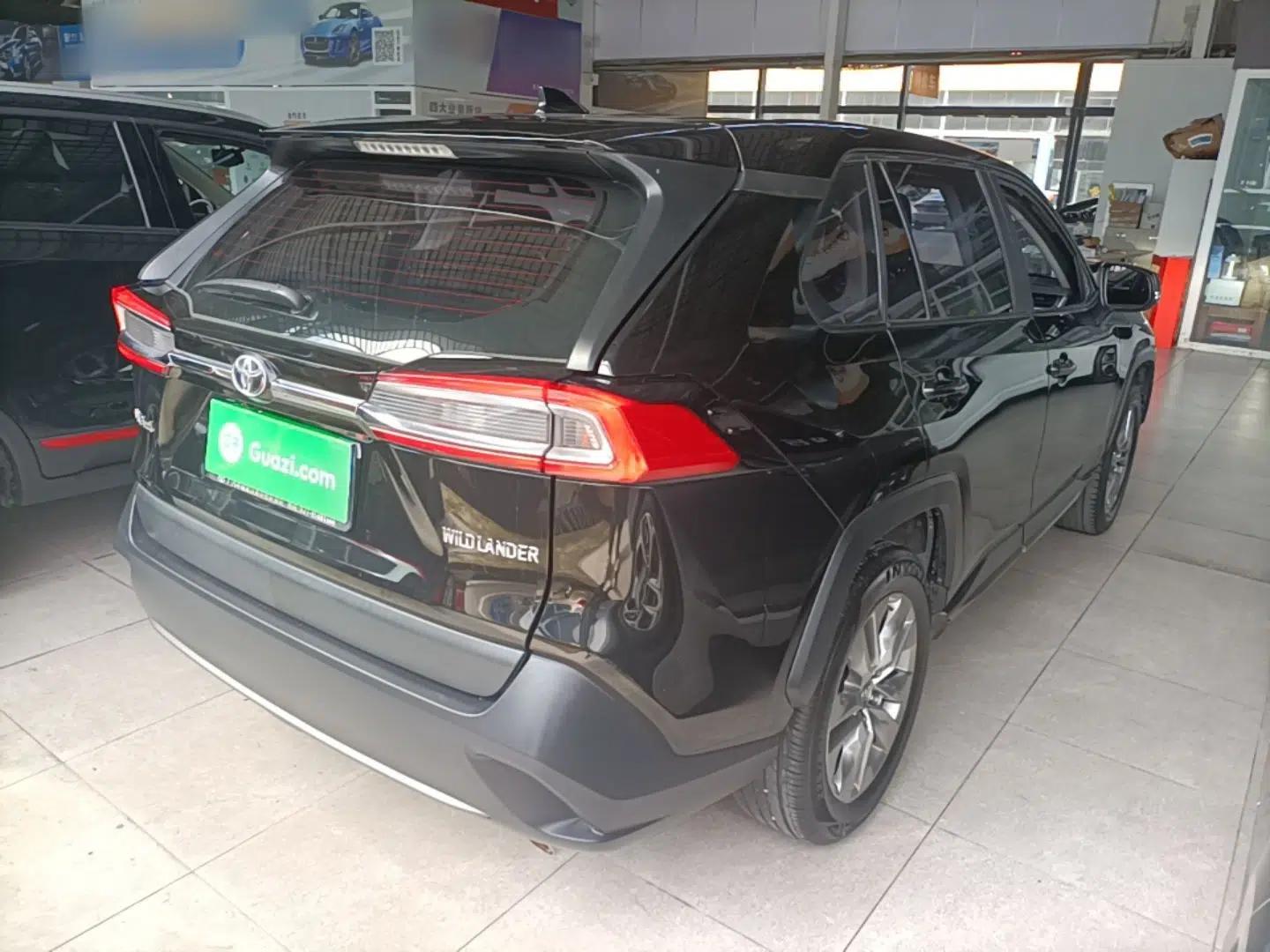 Toyota Wildlander 2023 2.0L CVT Two-Wheel Drive Leading Edition — миниатюра 6