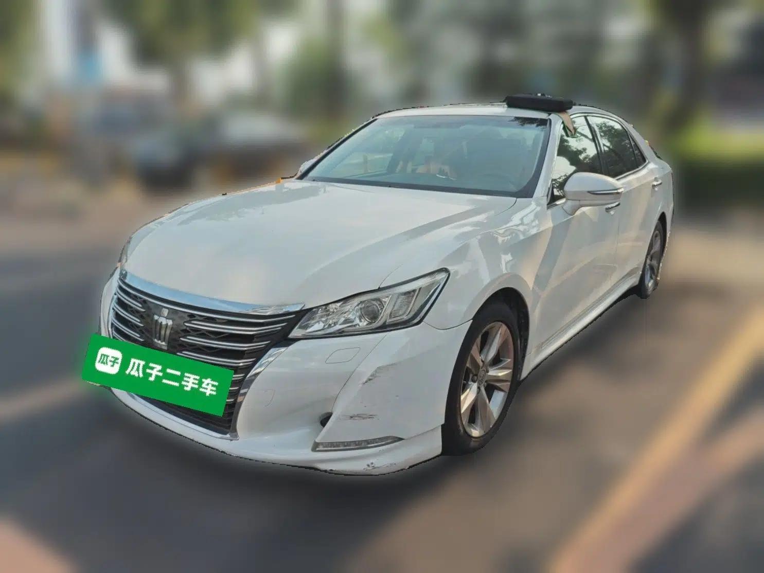 Toyota Crown 2015 2.0T Fashion Edition — миниатюра 1